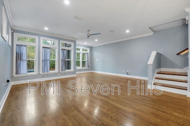 Building Photo - 828 N Duval St