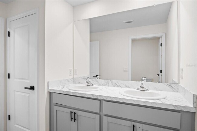Building Photo - 8673 Triumph Cir