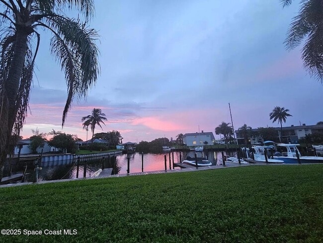 Building Photo - 435 Dove Ln