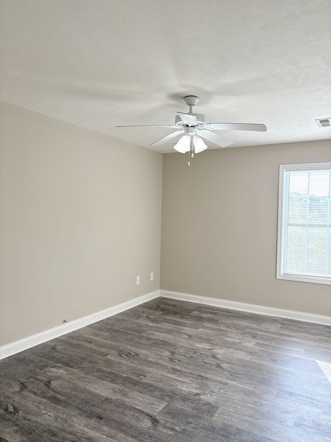 Building Photo - 342 Walnut Creek Dr