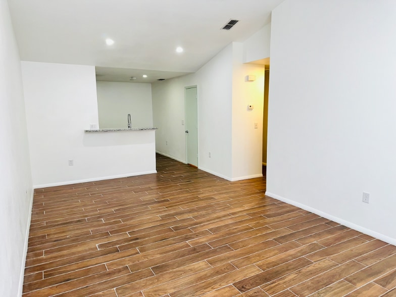 Building Photo - 3136 Harmon Ln