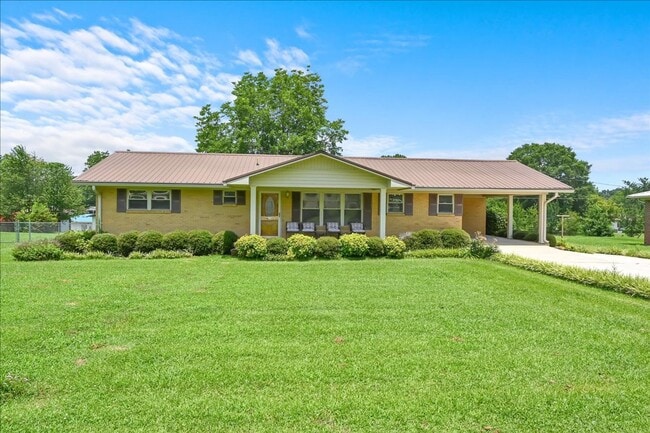 Building Photo - 3 Bedroom, 2 Bath home.