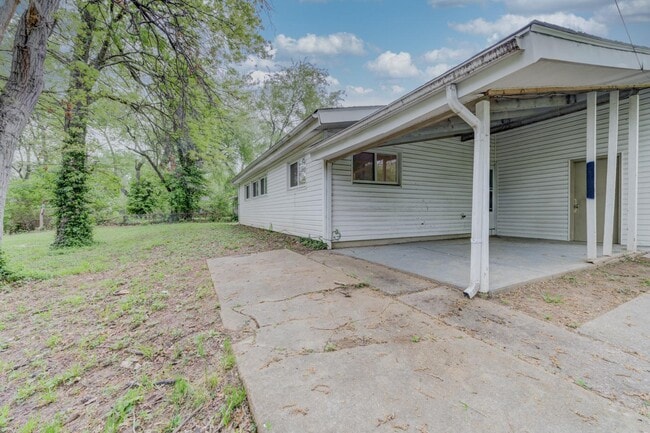 Building Photo - 6837 St Olaf Dr