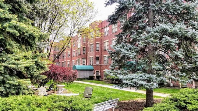 Building Photo - 31 N Brainard Ave