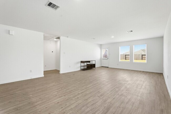 Building Photo - 6639 Orange Daylily Ln