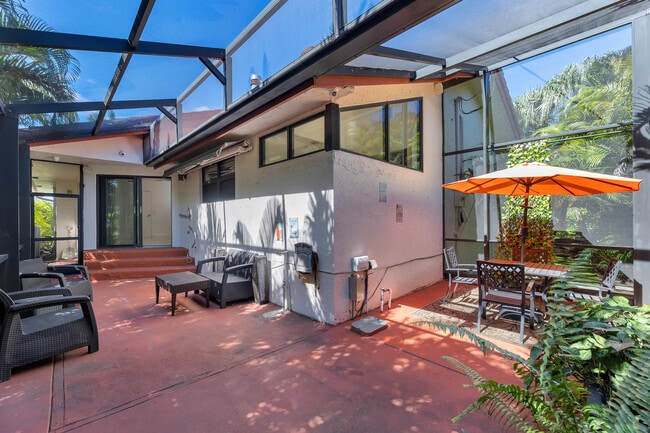 Building Photo - 2119 N 14th Terrace