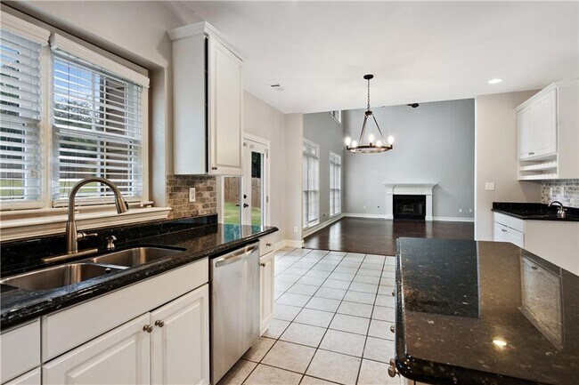 Building Photo - 2065 N Bethany Creek Dr