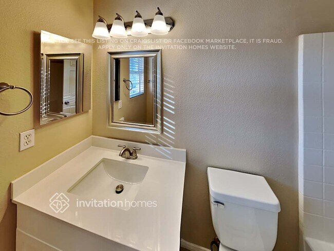 Building Photo - 546 Poplar Leaf St