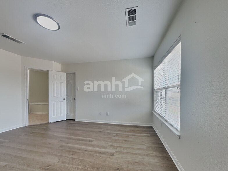 Building Photo - 317 Misty Mountain Dr