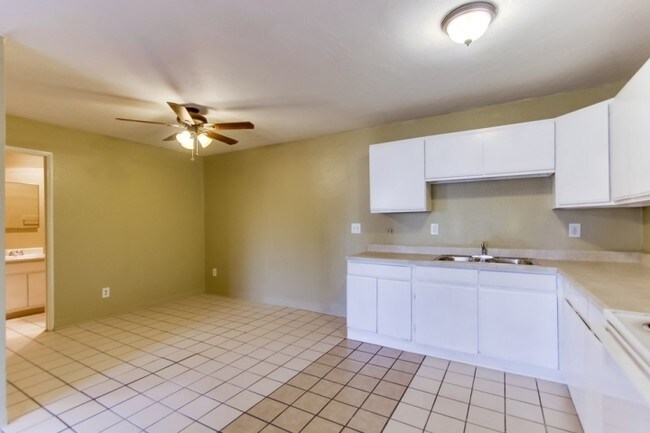 Interior 4 - Fairmount Avenue Apartments