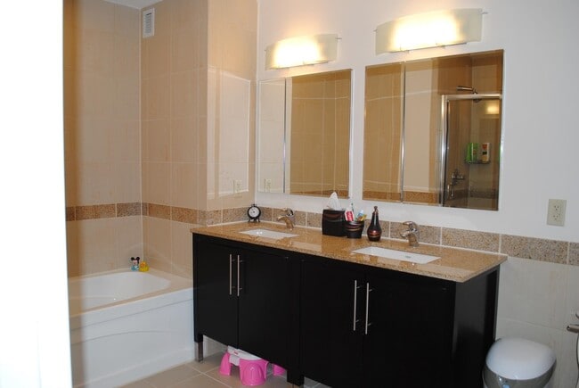 Building Photo - 20 Newport Pkwy