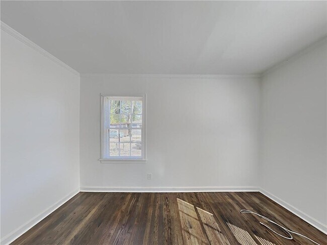 Building Photo - 512 Aberdeen Dr NW