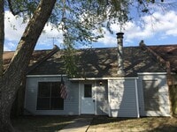 Building Photo - 8714 Pecan Tree Dr