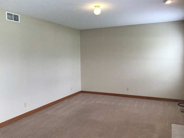 Building Photo - 408 Sherman Ln