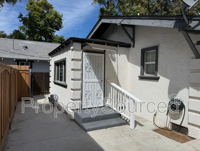 Building Photo - 949 Windeler Ave