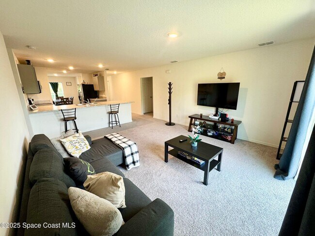 Building Photo - 2910 San Filippo Dr SE