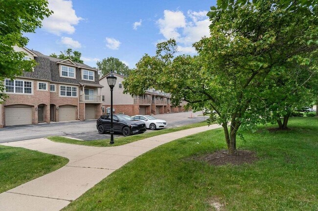 Building Photo - 2777 Barclay Way