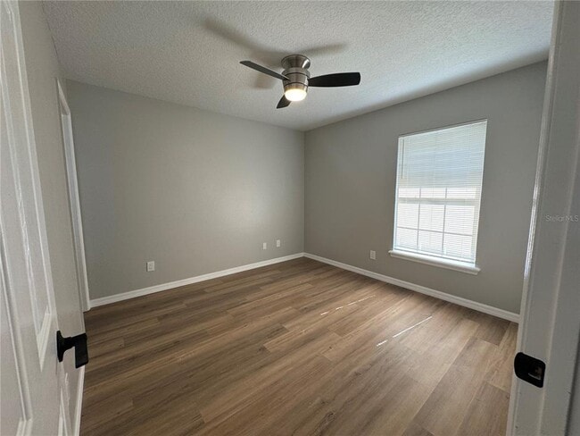 Building Photo - 1147 W Minneola Ave