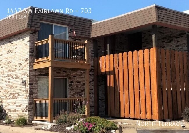 Building Photo - 1447 SW Fairlawn Rd