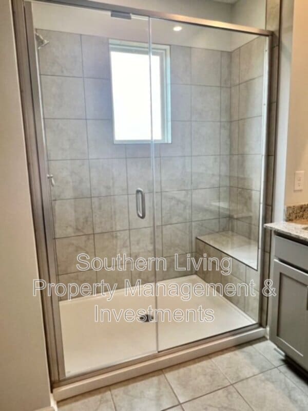 Building Photo - 6985 Waterstone Dr