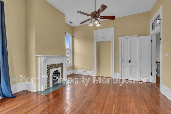Building Photo - 201 W 37th St
