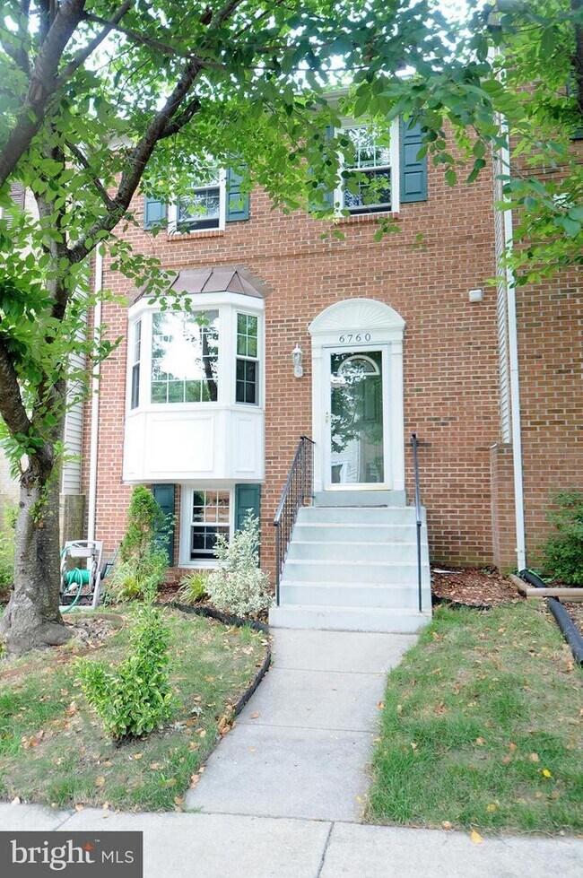 Building Photo - 6760 Cardinal Woods Ct