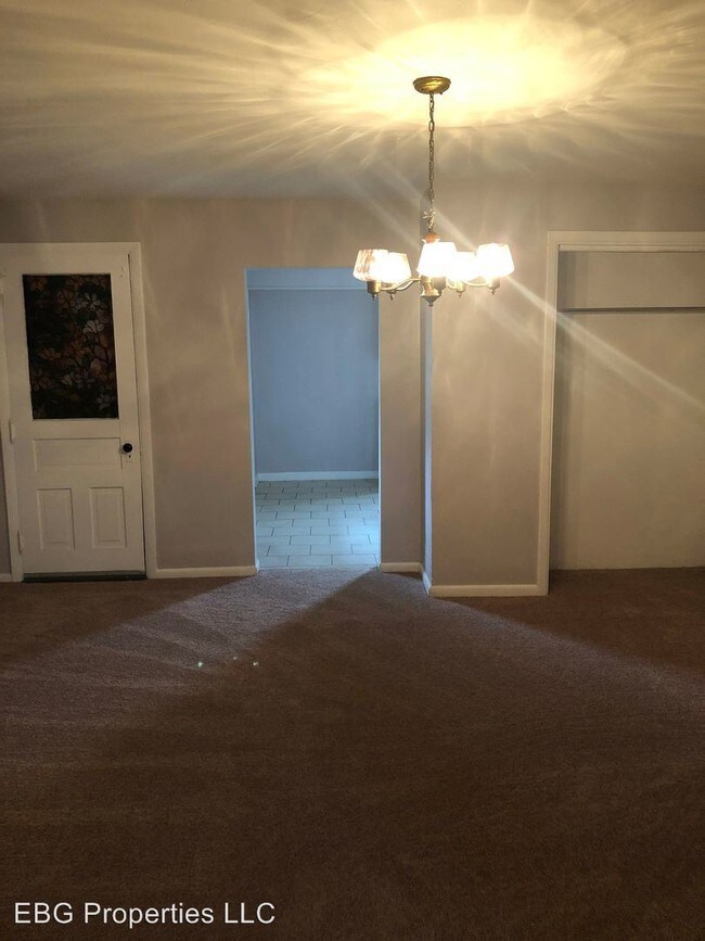 Building Photo - 3 br, 1 bath House - 615 3rd St.