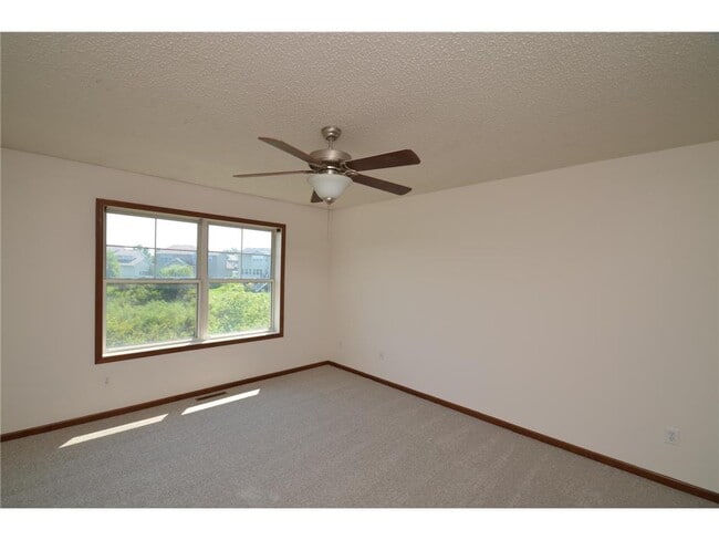 Building Photo - 15661 60th Ave N