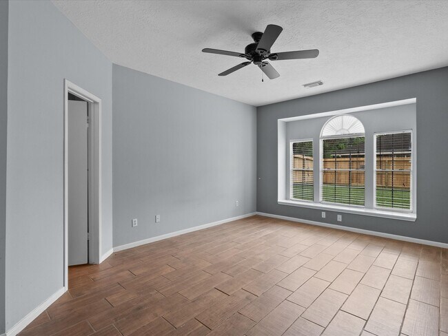 Building Photo - 4915 Stone Harbor Dr