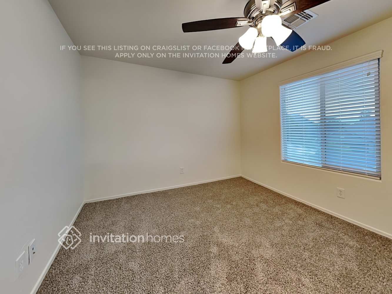 Building Photo - 3361 N Los Alamos