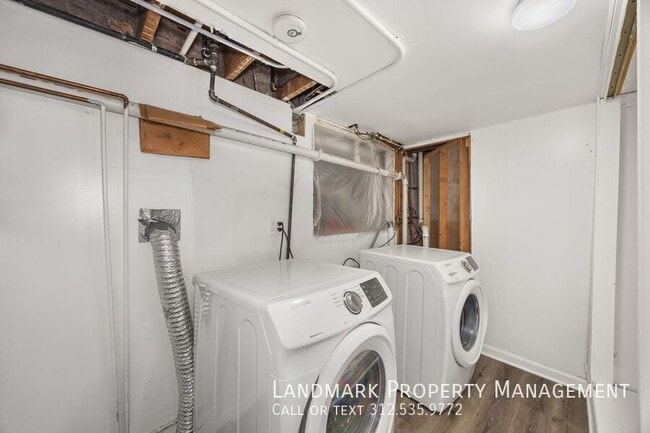 Building Photo - 3817 N Sawyer Ave