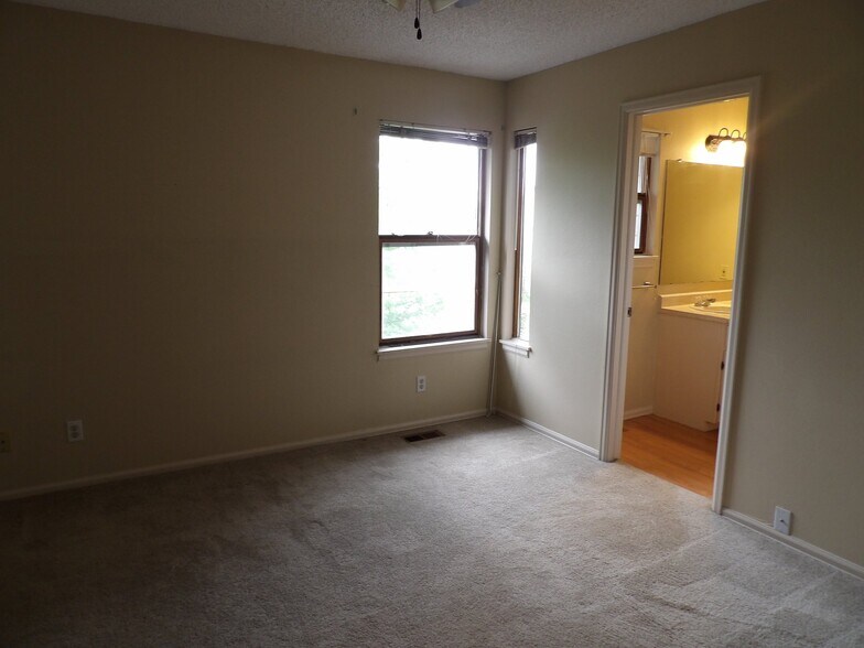 Building Photo - 3315 Capstan Way