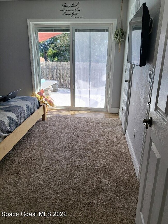 Building Photo - 335 Paradise Blvd