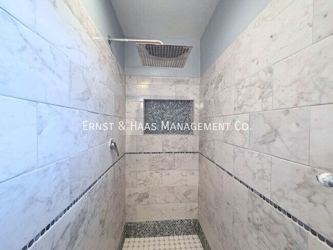 Building Photo - 8131 San Mateo Cir