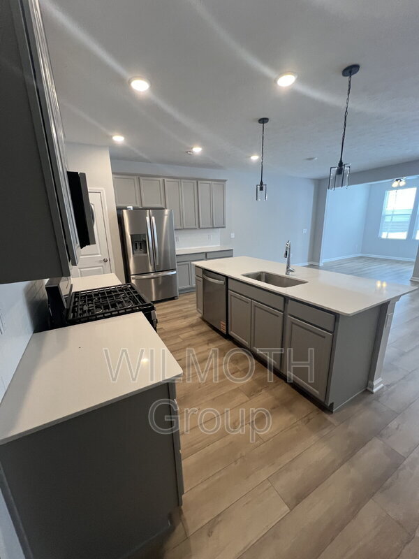 Building Photo - 7300 Shroyer Wy