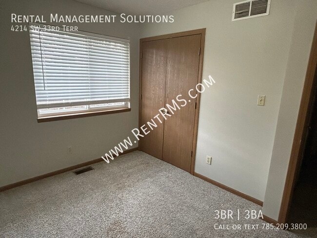 Building Photo - 4214 SW 33rd Terrace