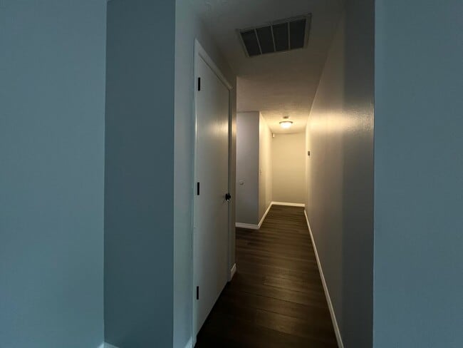 Building Photo - Charming 3-Bed, 2-Bath Retreat!