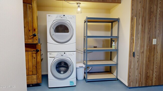 Building Photo - 11020 S Mandan St