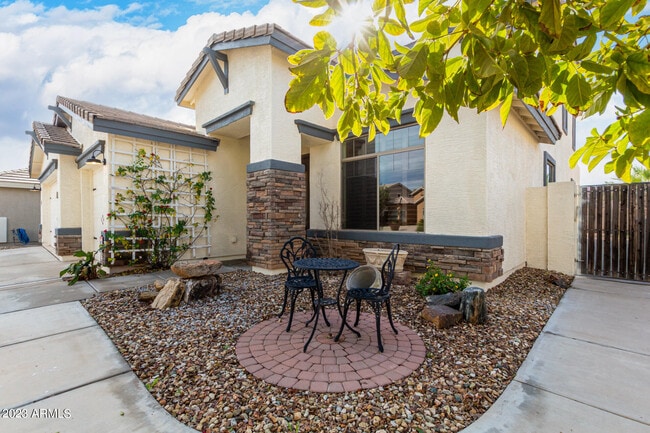 Building Photo - 14823 W Windsor Ave