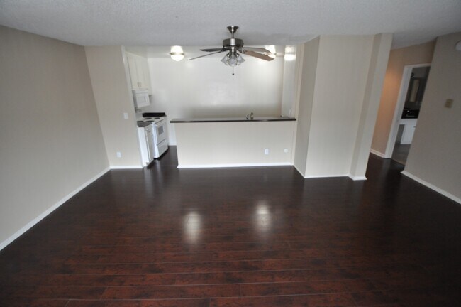 Building Photo - 4414 Woodman Ave