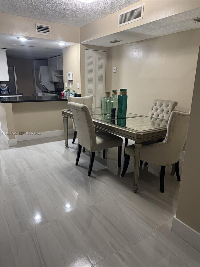 Building Photo - 827 NE 199th St