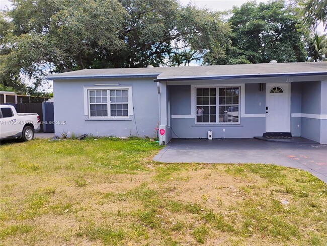 Building Photo - 252 S Biscayne River Dr