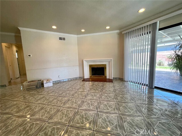 Building Photo - 861 Helmsdale Ave