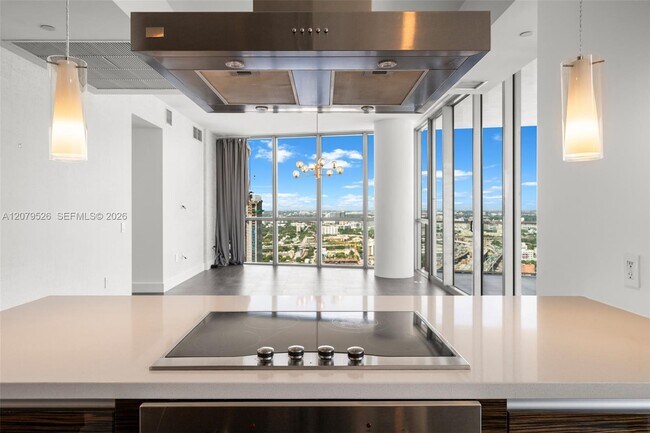 Building Photo - 1100 Biscayne Blvd