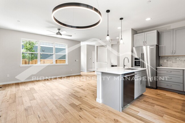 Building Photo - Beautiful Home with 2 Car Garage and Central A/C