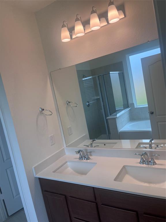 Building Photo - 15723 Winter Heights Dr