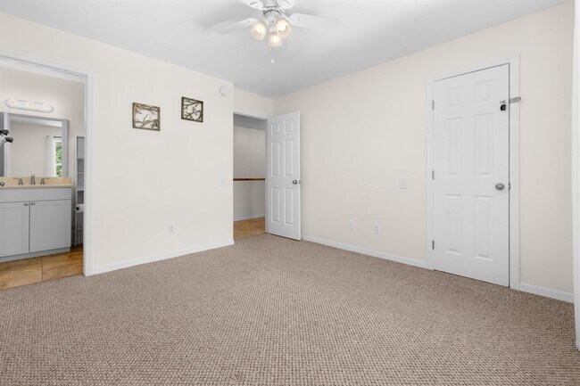 Building Photo - 109 B St