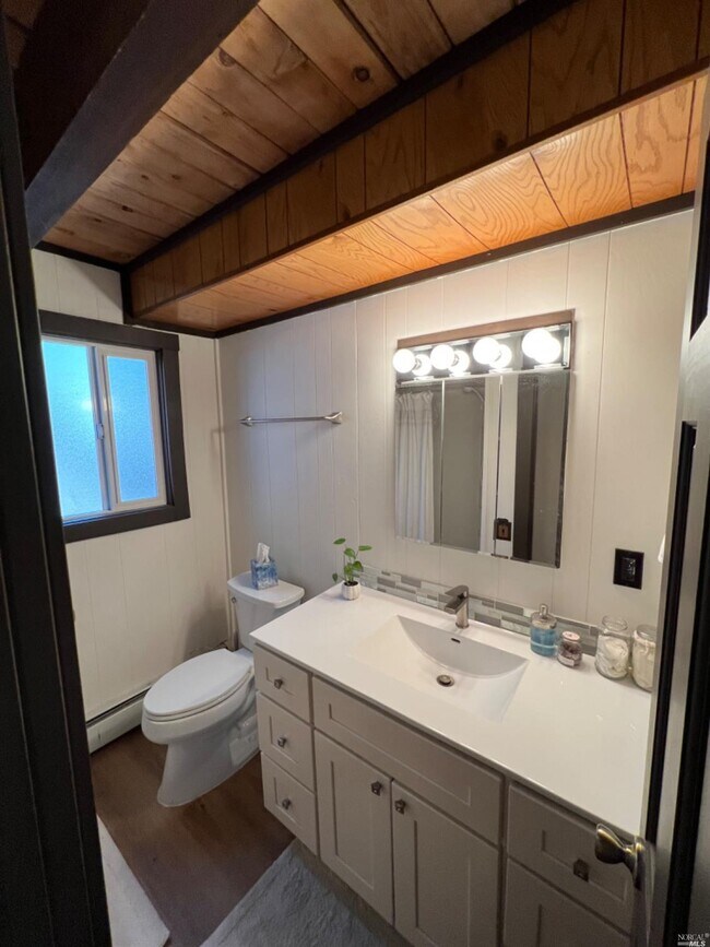 Building Photo - 702 College Dr