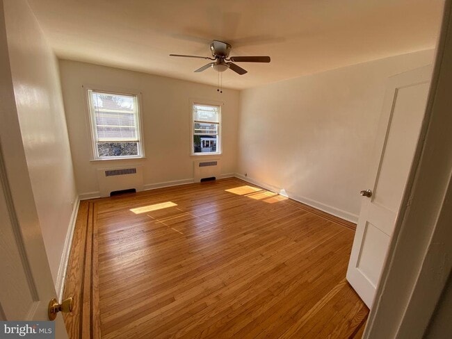 Building Photo - 2320 Anoka Ave