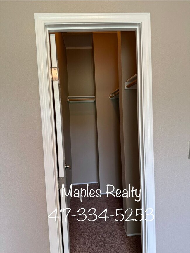 Building Photo - 3 Bedroom, 2 Bath Home for RENT in Branson, MO